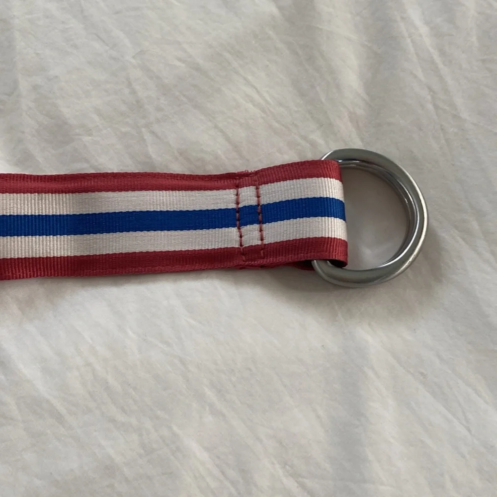 Vineyard Vines youth red, white and blue striped belt - size medium